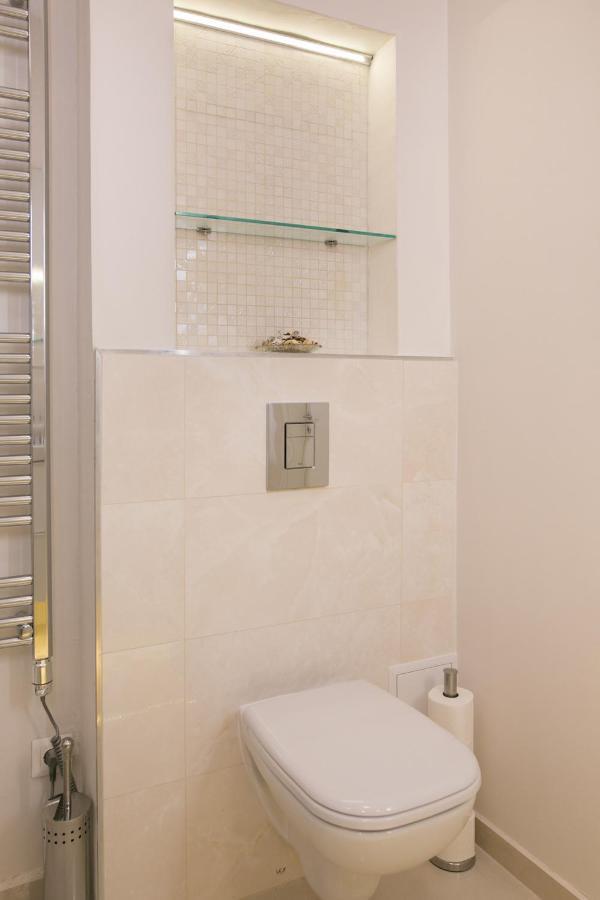 Panni Stylish Two Bedroom Flat By Andrassy Street Будапешт