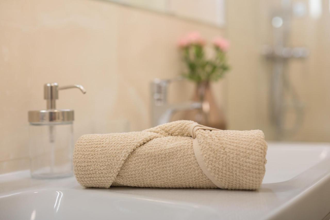 Panni Stylish Two Bedroom Flat By Andrassy Street Budapesta