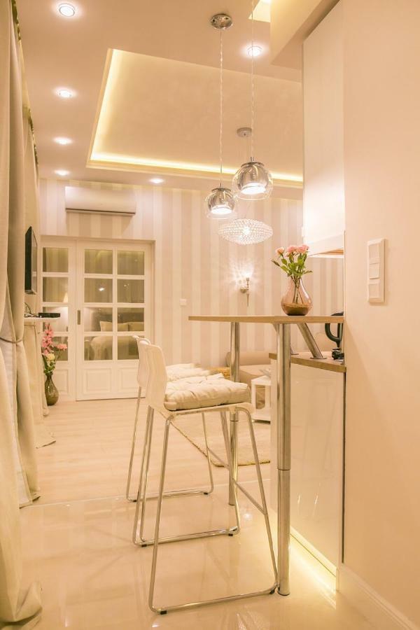 Panni Stylish Two Bedroom Flat By Andrassy Street Budapesta