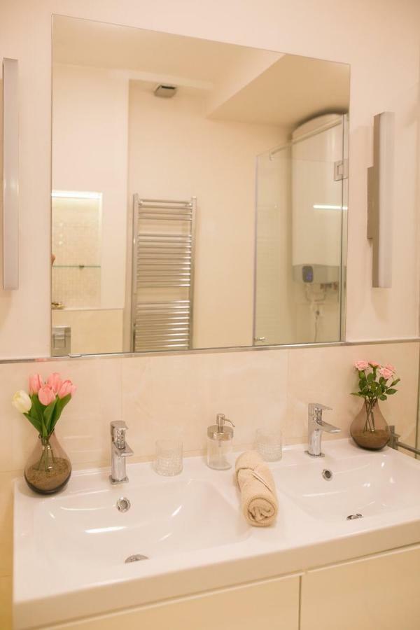 Panni Stylish Two Bedroom Flat By Andrassy Street Будапешт